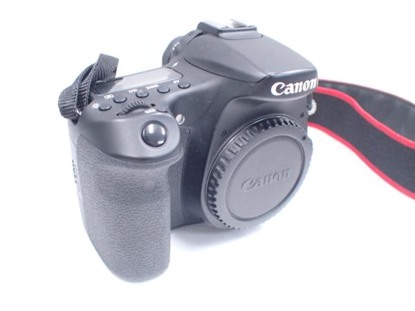 CanonキャノンEOS7D おまけ純正バッテリーグリップ付カメラ