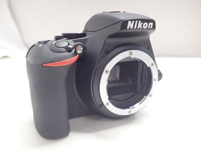 【高額買取実施中!!】Nikon ニコン デジタル一眼レフカメラ D5600 ダブルズームキット | カメラ買取は専門店のカメラのリサマイ