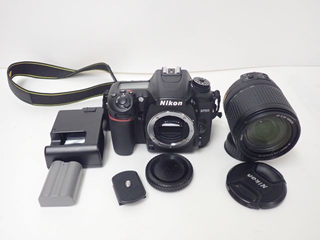 Nikon D700の特徴と買取情報｜カメラのリサマイ