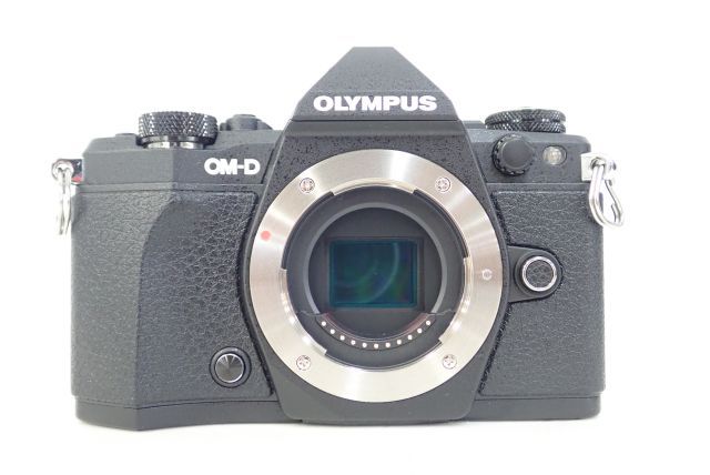 【高額買取実施中!!】【外観美品】 OLYMPUS オリンパス ミラーレス一眼 OM-D E-M5 Mark II 14-150mm II